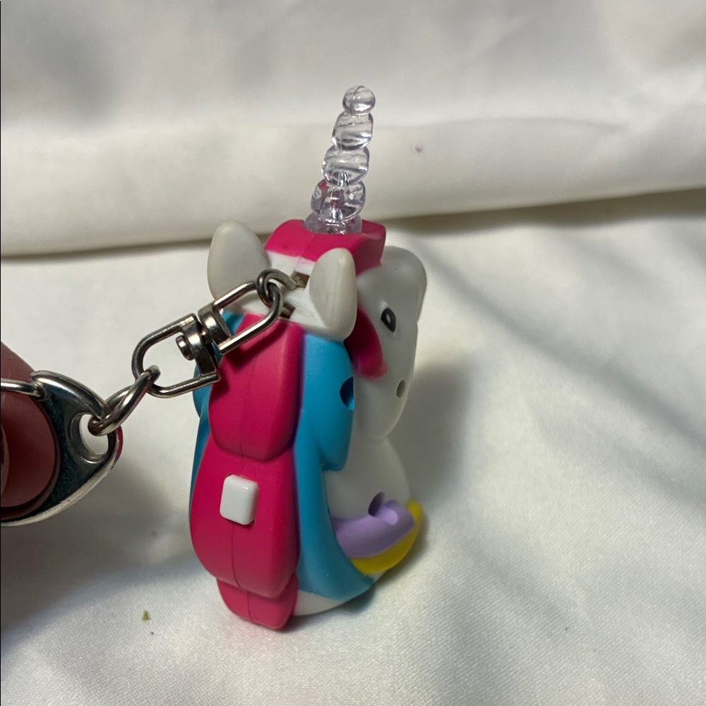 Unicorn Keychain Lights up with magical sounds by Kikkerland - Picture 2 of 11